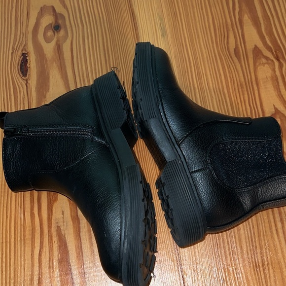 Cat & Jack Black Ankle Boots 1 - Picture 8 of 8